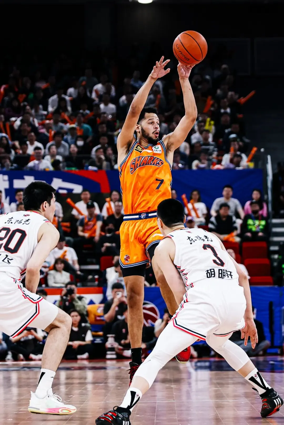 关于中国男篮力克立陶宛男篮，哈里斯打破历史纪录的信息