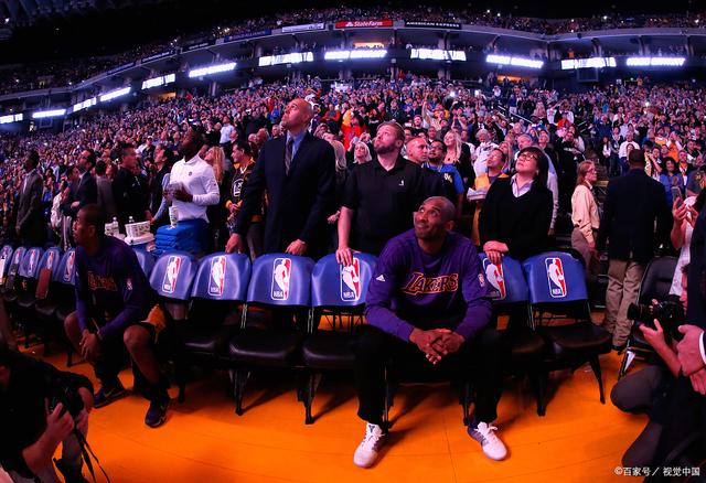 场面火爆!NBA观众席沸腾不已 场面火爆!NBA观众席沸腾不已