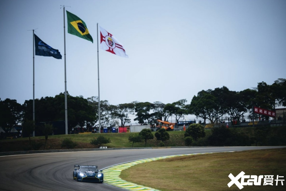 阿斯顿马丁鏖战红牛车队,塞恩斯状态火热 阿斯顿马丁鏖战红牛车队,塞恩斯状态火热