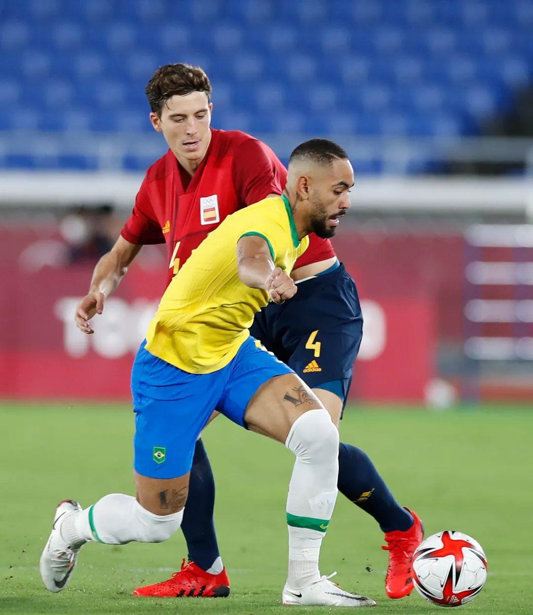 荷兰横扫巴西,卡塞米罗带队取胜 荷兰横扫巴西,卡塞米罗带队取胜