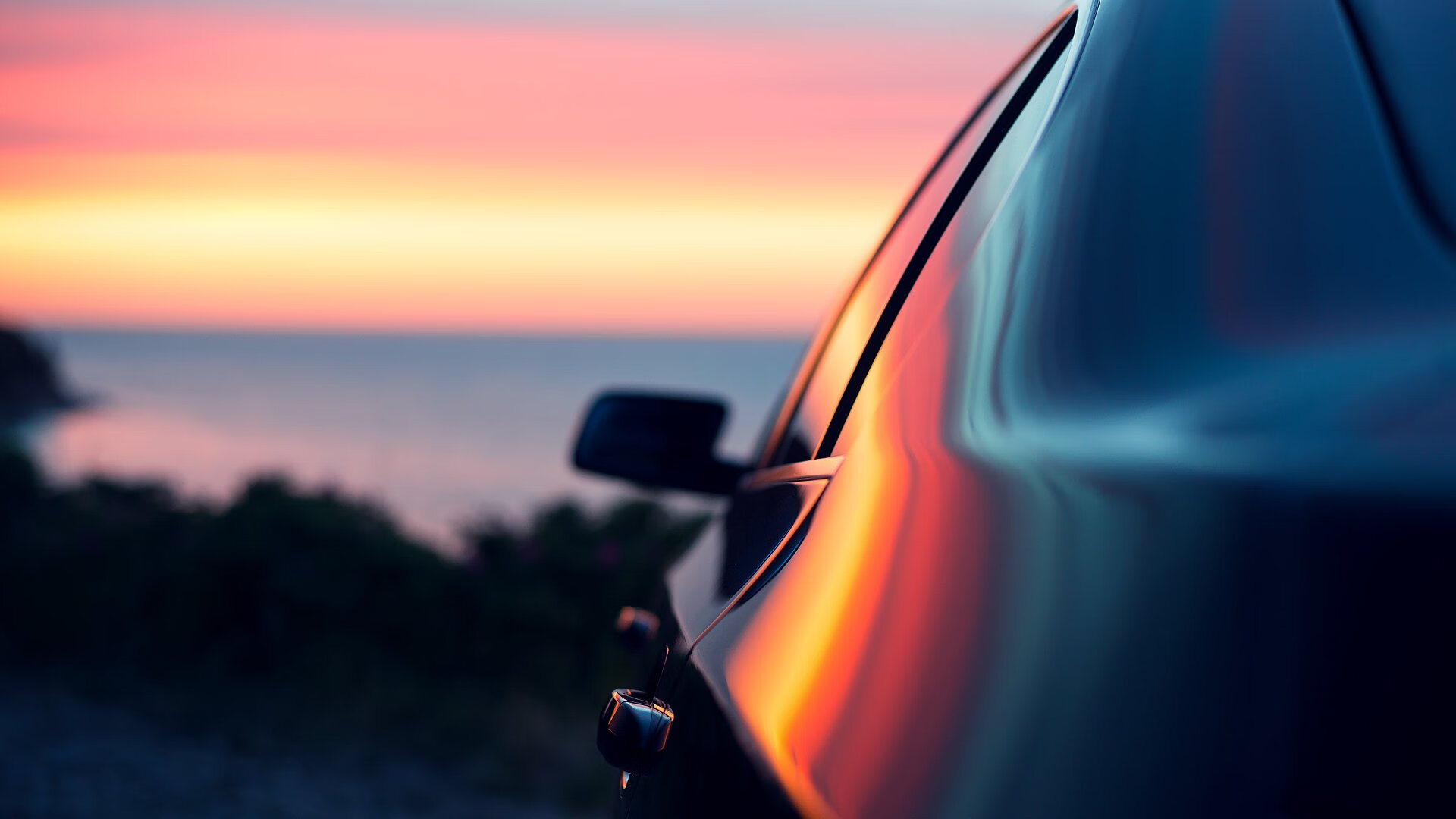 东方与西方，当蒙得维的亚铁血碾过草原，伯纳乌的少年正雕刻时光