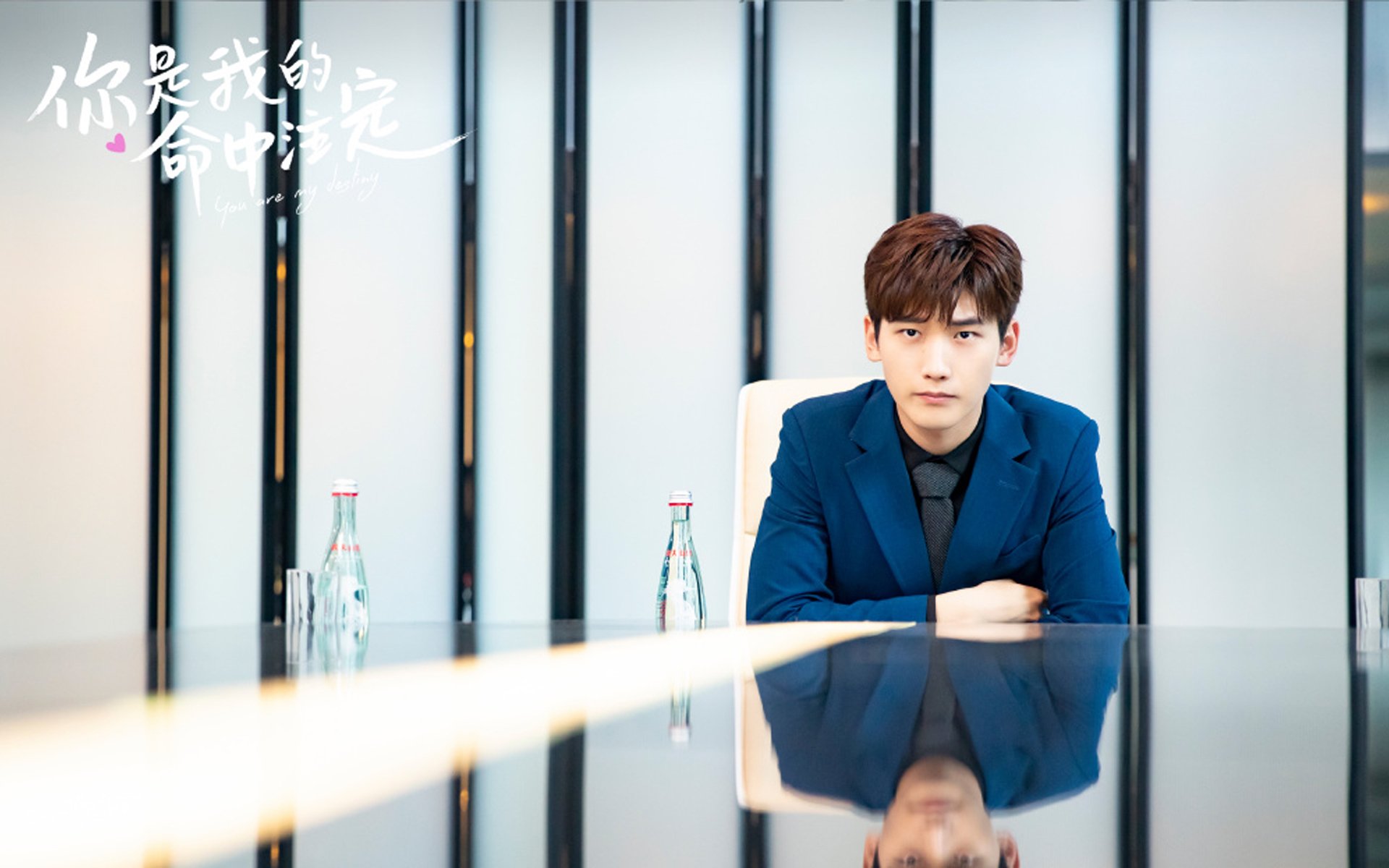 巨星之光与草根之焰，足球世界的两种价值证明