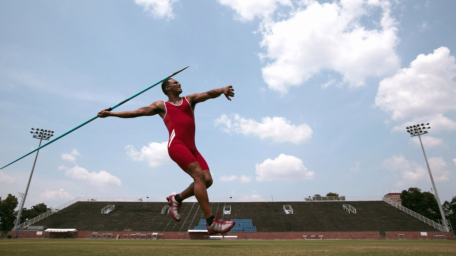 冰与火之歌，当拉亚在排名战的寒风中接管比赛—冰岛如何以冷淬炼足球灵魂